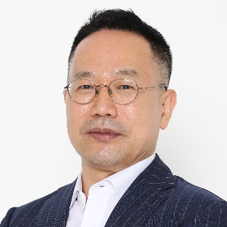 경매하는 부자형 유영수